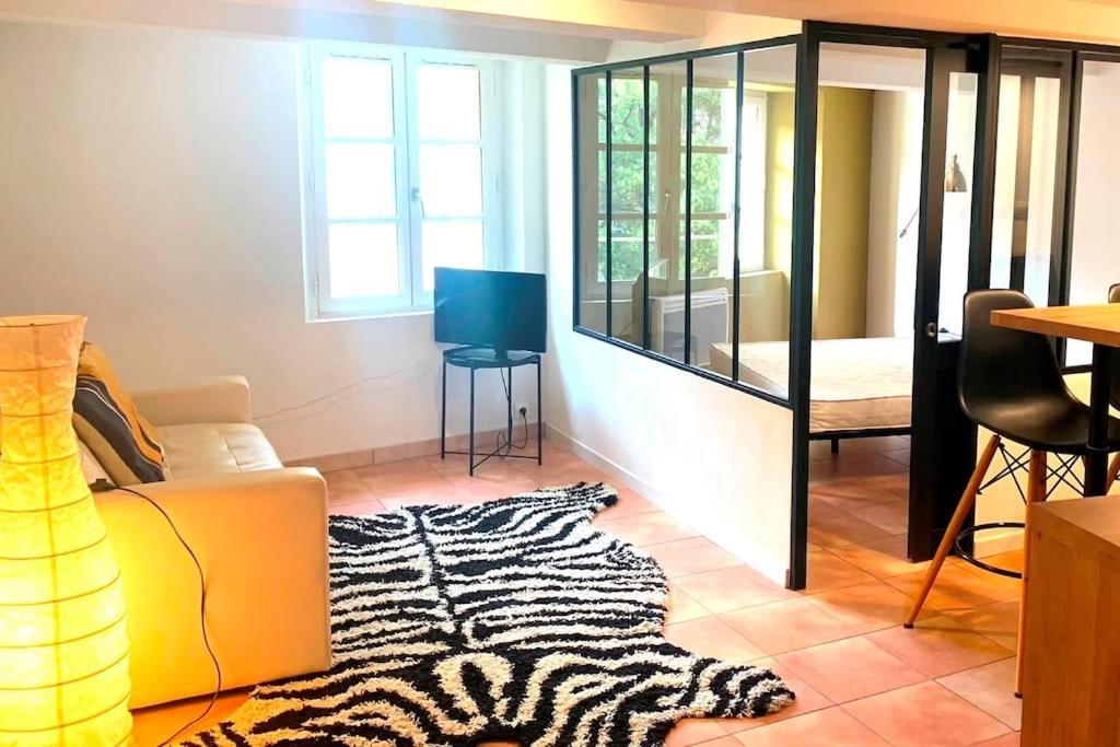 Studio Cosy Avec Deux Velos Coeur De Ville Hyères Extérieur photo
